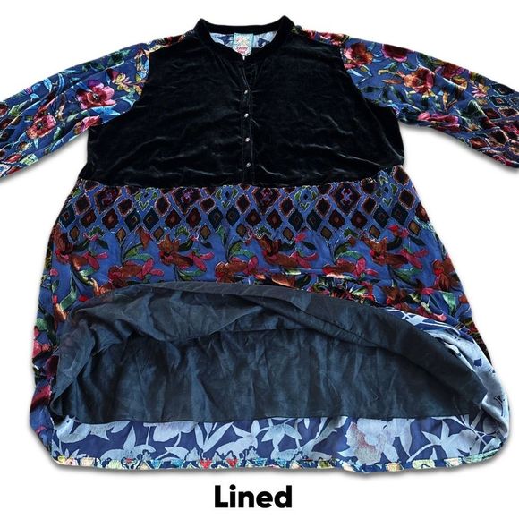 ⚠️NotForSale5/3/24⚠️Johnny Was Velvet Long Sleeve Dress - Picture 11 of 16